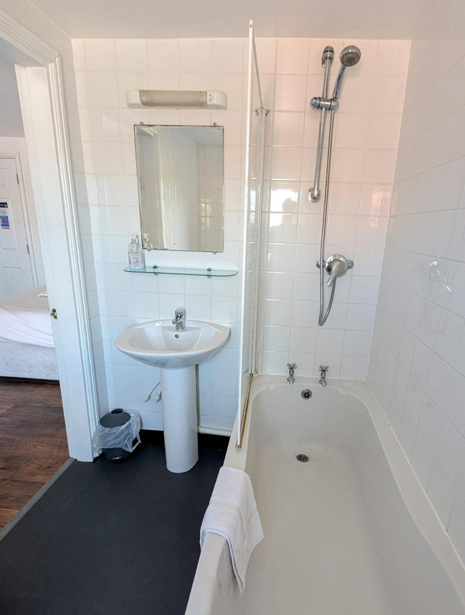 Oyo 3* Hathern